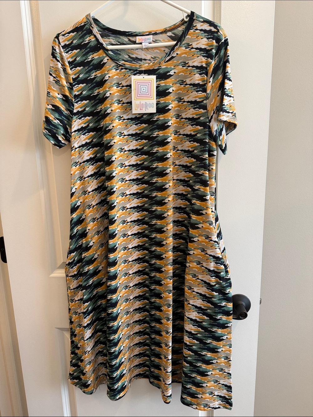 LuLaRoe Short-Sleeve Midi Dress w/ pockets! in Green, Gold, Black, Tan